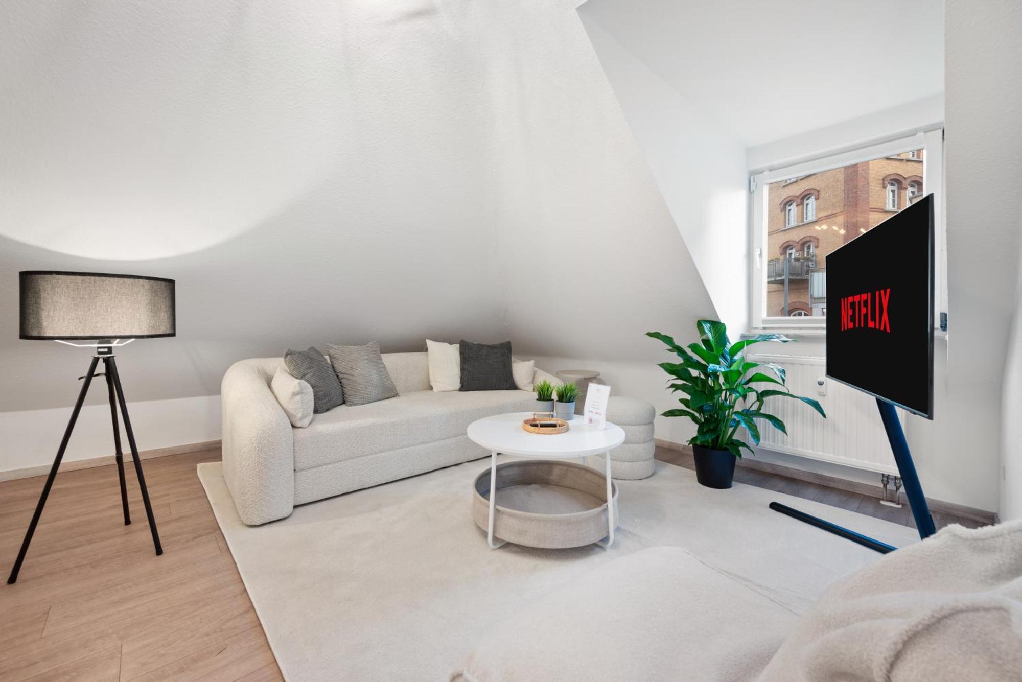 Malu Rooms - Im Stadtzentrum, Smarttv, Netflix, 24H Checkin Ludwigsburg Eksteriør bilde