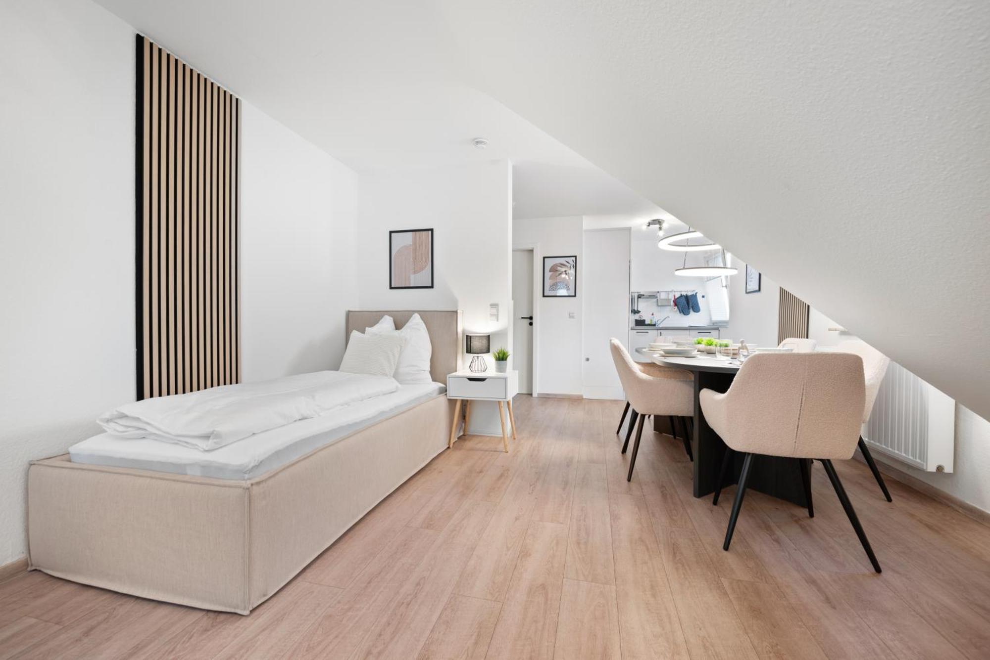 Malu Rooms - Im Stadtzentrum, Smarttv, Netflix, 24H Checkin Ludwigsburg Eksteriør bilde